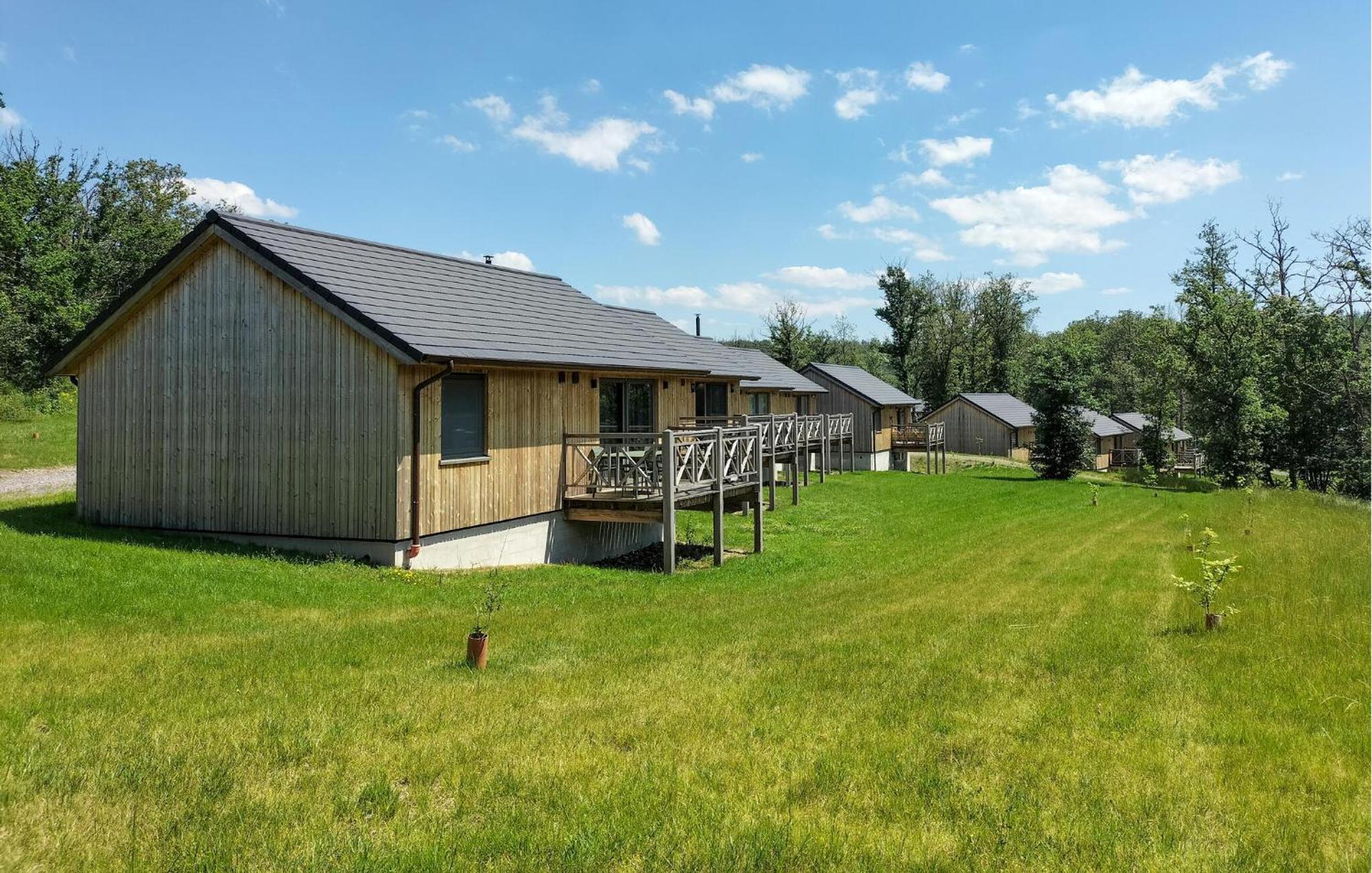 Nice Home In Somme-Leuze With Wifi Eksteriør billede